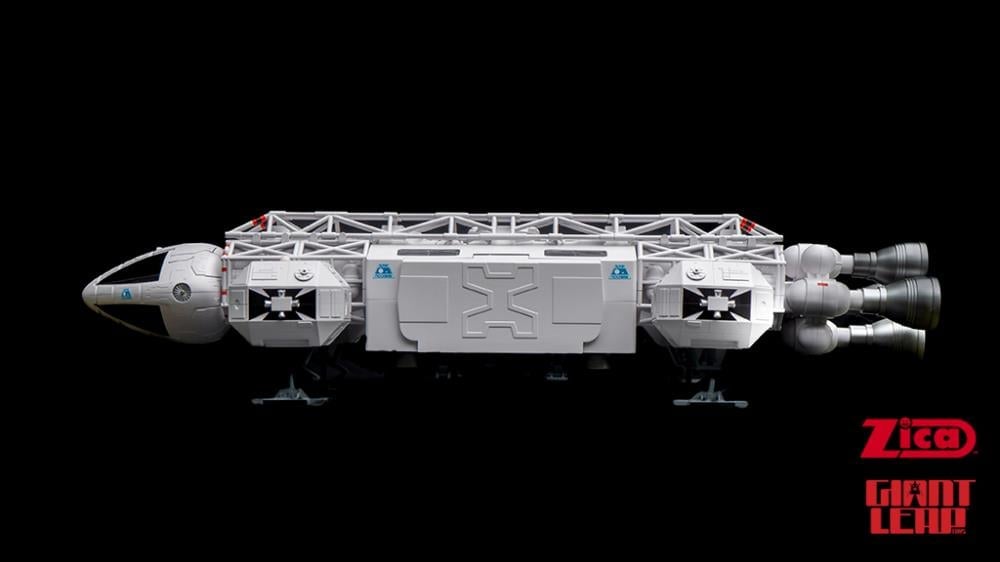 Space: 1999 Eagle (Standard Edition) Playset Gallery Image 4
