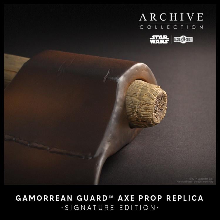 Star Wars: Return of the Jedi Archive Collection Gamorrean Guard Axe (Signature Edition) Limited Edition Prop Replica Gallery Image 7