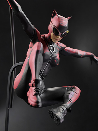 Catwoman #43 DC Designer Series Catwoman 1/6 Scale Limited Edition Statue (Jock) Gallery Image 2