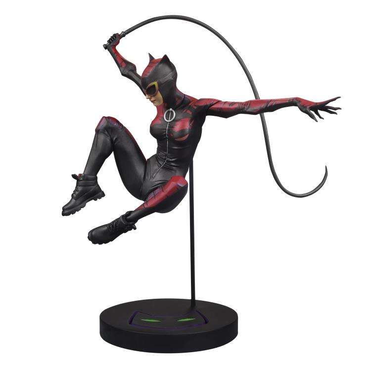 Catwoman #43 DC Designer Series Catwoman 1/6 Scale Limited Edition Statue (Jock) Gallery Image 7