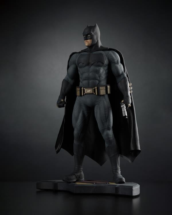 Batman v Superman: Dawn of Justice Batman 1/6 Scale Limited Edition Statue Gallery Image 4