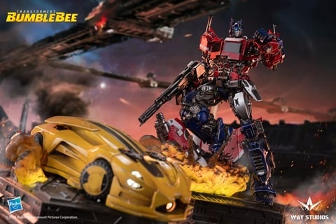 Transformers: Bumblebee Optimus Prime & Bumblebee Limited Edition Mini Statue Set Gallery Image 4
