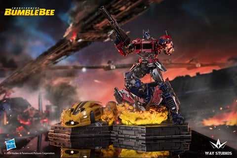 Transformers: Bumblebee Optimus Prime & Bumblebee Limited Edition Mini Statue Set Gallery Image 3