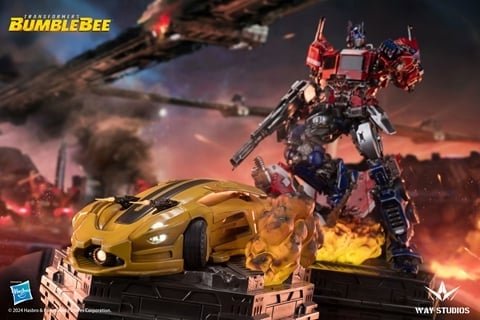 Transformers: Bumblebee Optimus Prime & Bumblebee Limited Edition Mini Statue Set Gallery Image 5