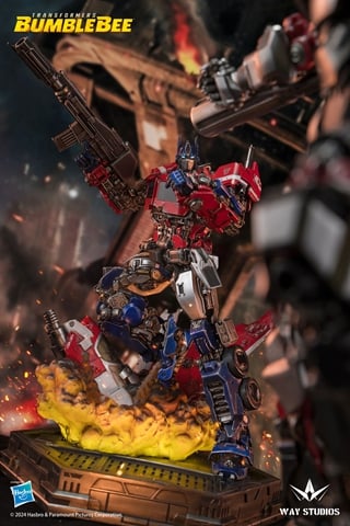 Transformers: Bumblebee Optimus Prime Mini Statue Gallery Image 9