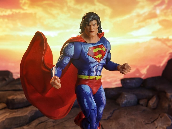 Justice League Task Force DC Multiverse Superman Action Figure (Collect to Build: Darkseid) Gallery Image 1