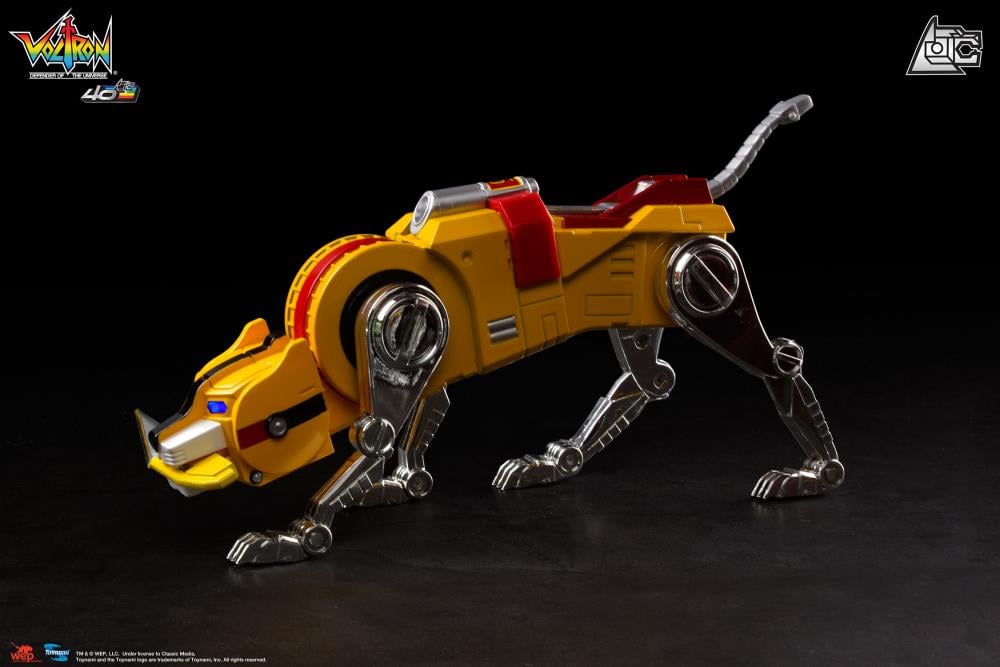 Voltron: Defender of the Universe 40th Anniversary Voltron Collector's Set Gallery Image 19