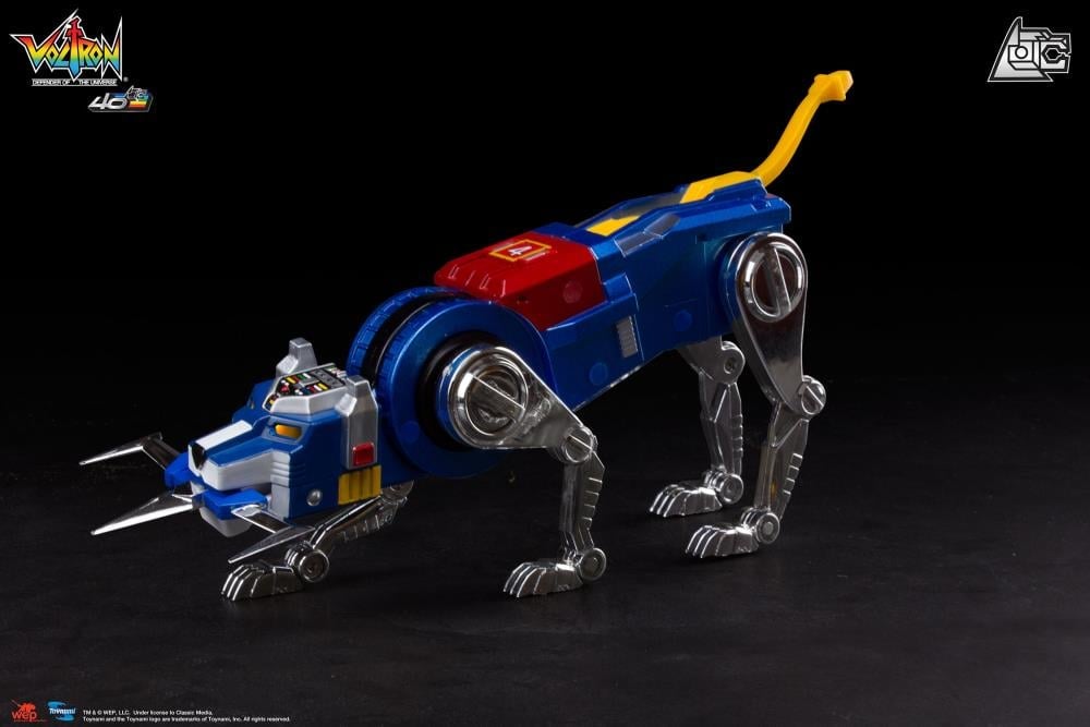 Voltron: Defender of the Universe 40th Anniversary Voltron Collector's Set Gallery Image 13