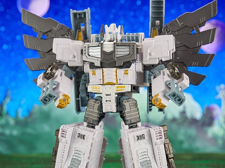Transformers: Legacy Evolution Leader Class Nova Prime Action Figure
