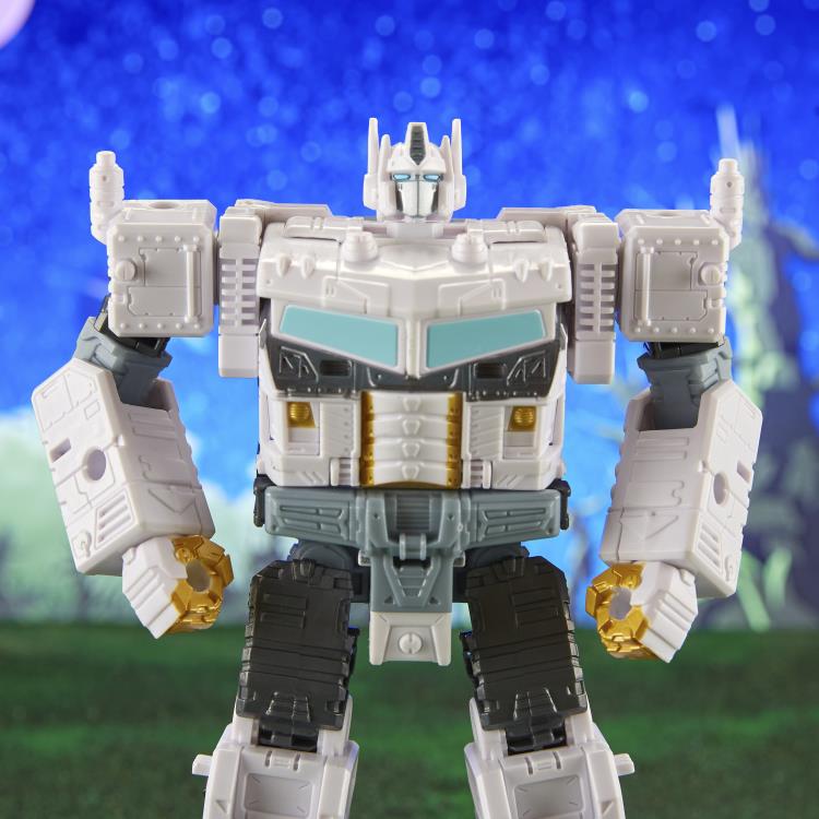 Transformers: Legacy Evolution Leader Class Nova Prime Action Figure Gallery Image 6