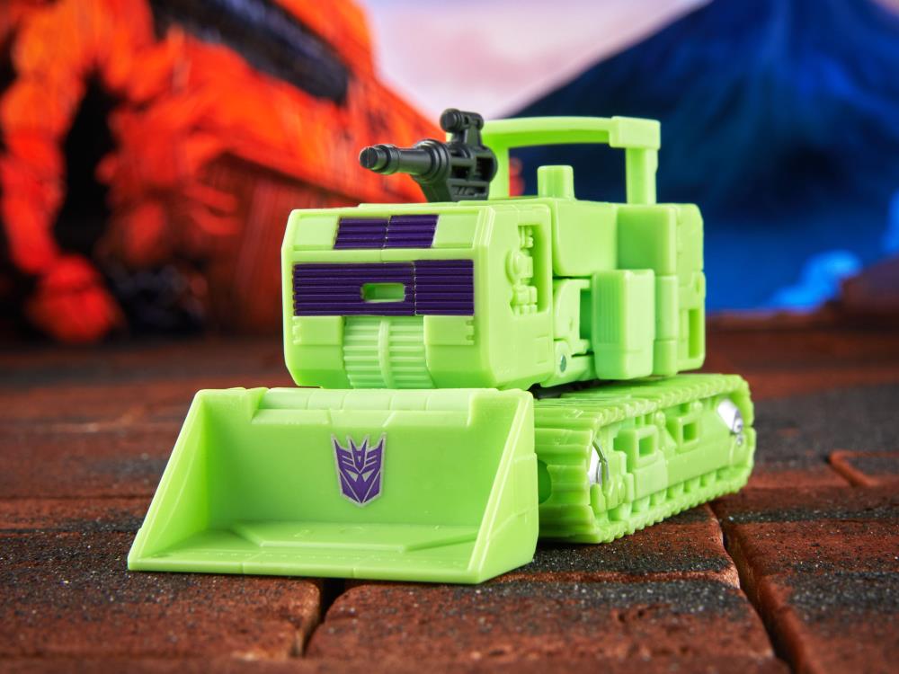 The Transformers: The Movie Studio Series 86 Deluxe Class Constructicon Bonecrusher Gallery Image 8