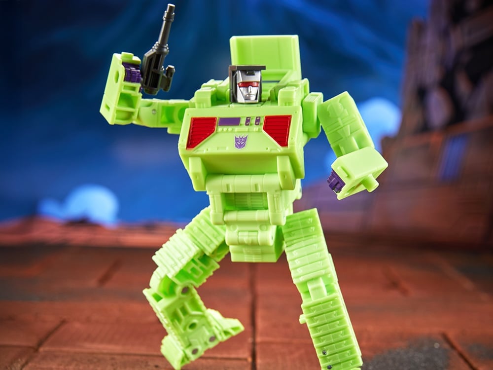 The Transformers: The Movie Studio Series 86 Deluxe Class Constructicon Bonecrusher Gallery Image 1