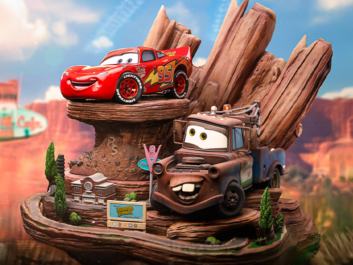 Cars Lightning McQueen & Tow Mater 1/10 Deluxe Art Scale Limited Edition Statue Gallery Image 1