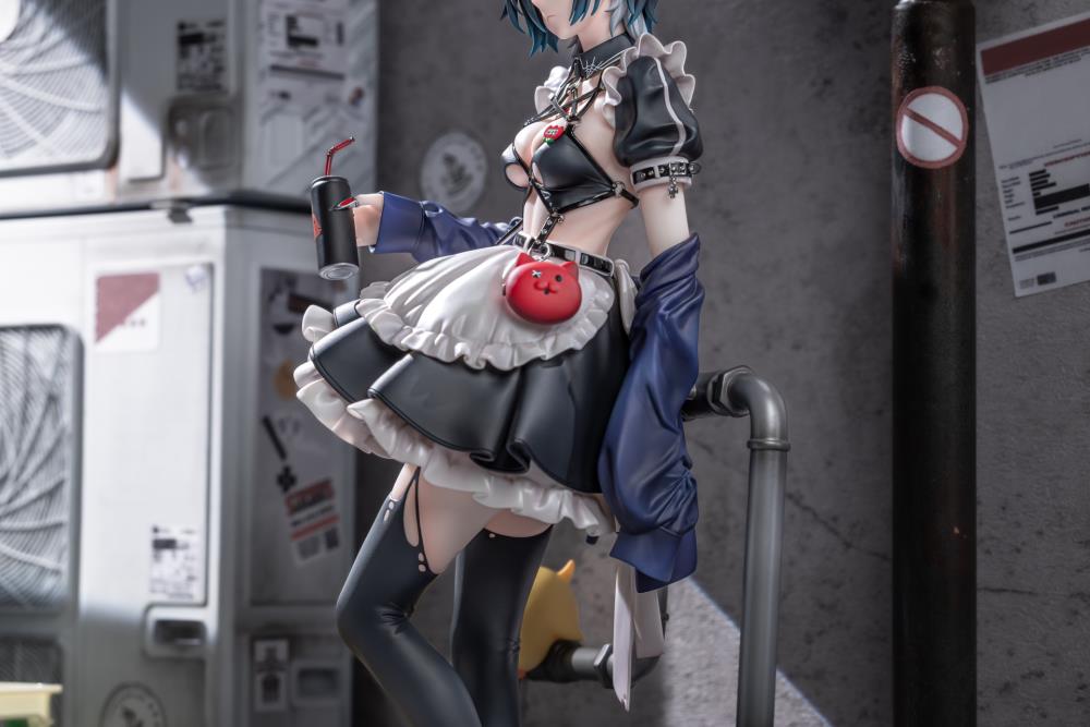 Azur Lane Ulrich von Hutten (Madchen Trummer Ver.) 1/6 Scale Figure