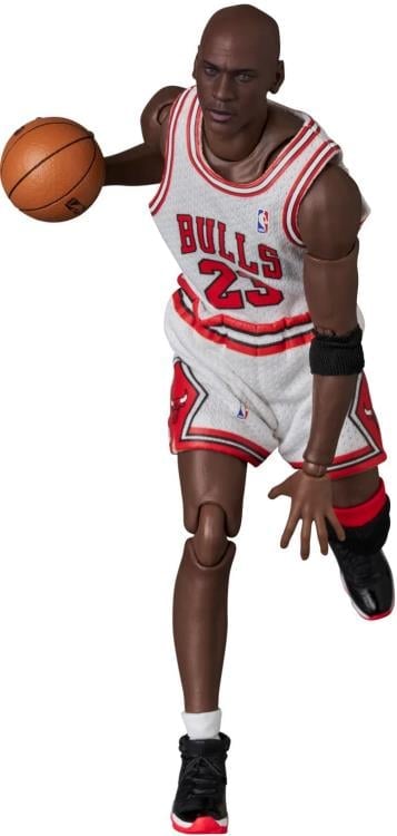 MAFEX No. 255 Michael Jordan Action Figure (Chicago Bulls)