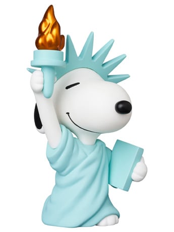 Peanuts Ultra Detail Figure No.823 Statue of Liberty Snoopy