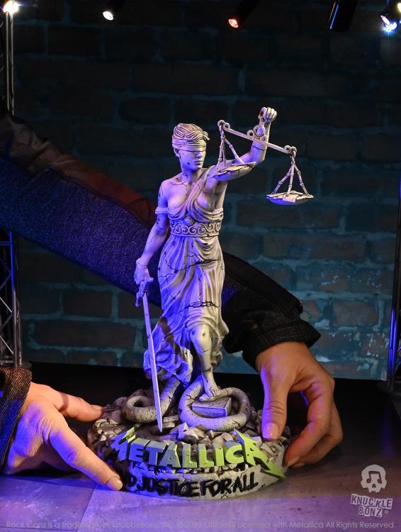 Metallica 3D Vinyl Lady Justice on Tour Limited Edition Statue Gallery Image 10