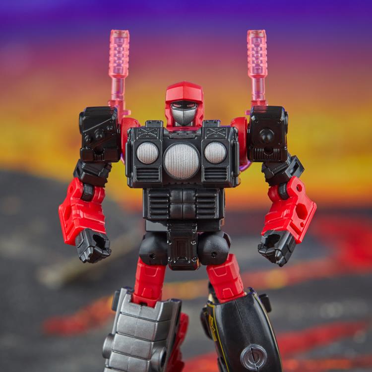 Transformers: Legacy United Deluxe Class Star Raider Road Pig Gallery Image 7