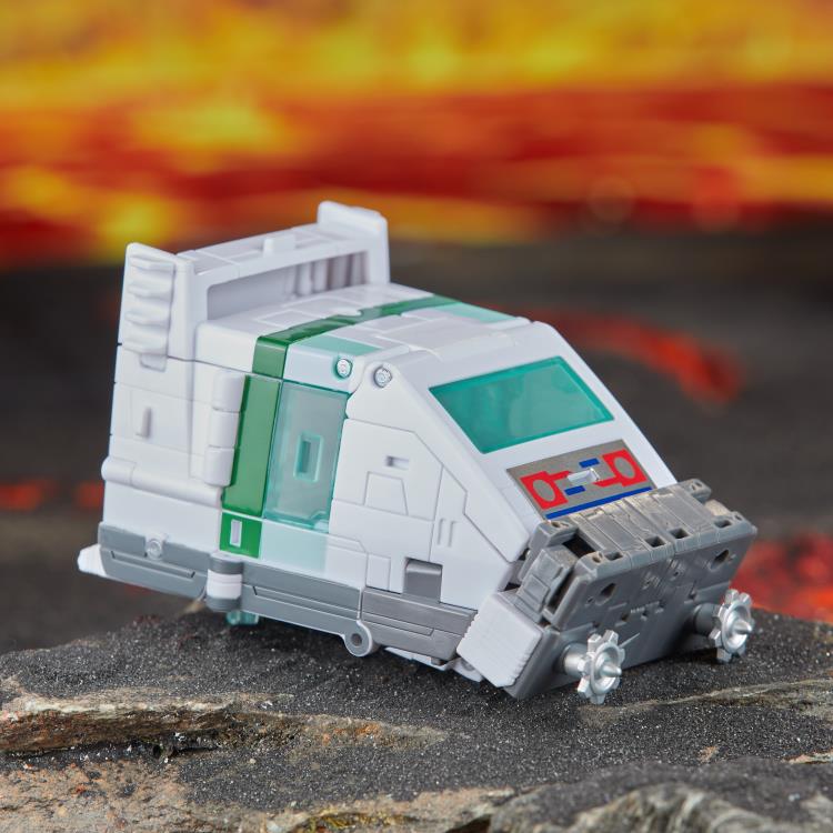 Transformers: Legacy United Voyager Class Origin Wheeljack Gallery Image 11