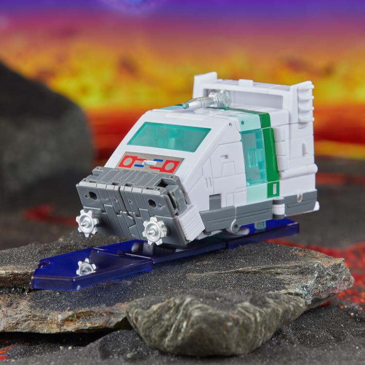 Transformers: Legacy United Voyager Class Origin Wheeljack Gallery Image 10