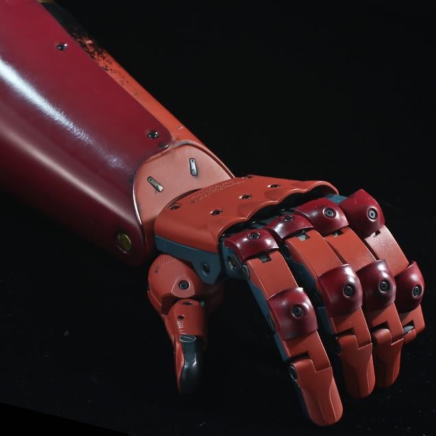 Metal Gear Solid V The Phantom Pain 1/1 Scale Bionic Arm Gallery Image 11