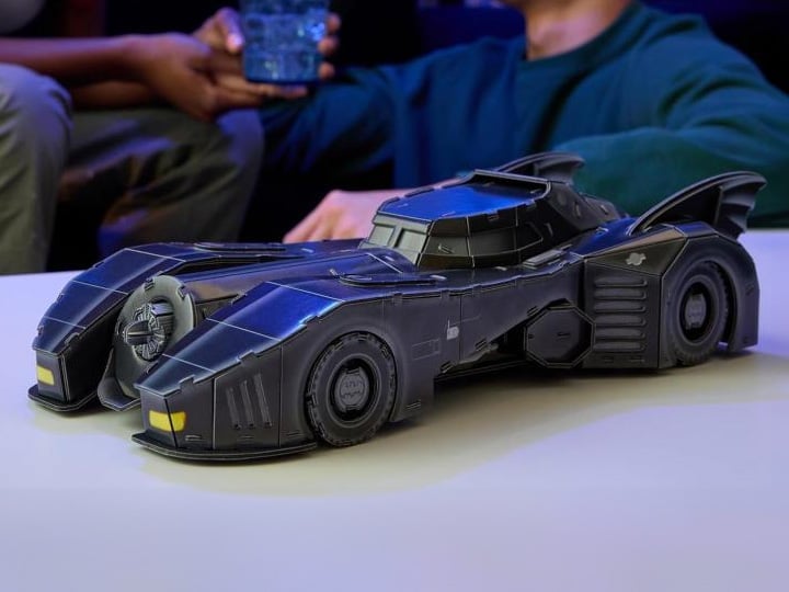 Batman (1989) 4D Build Batmobile Model Kit
