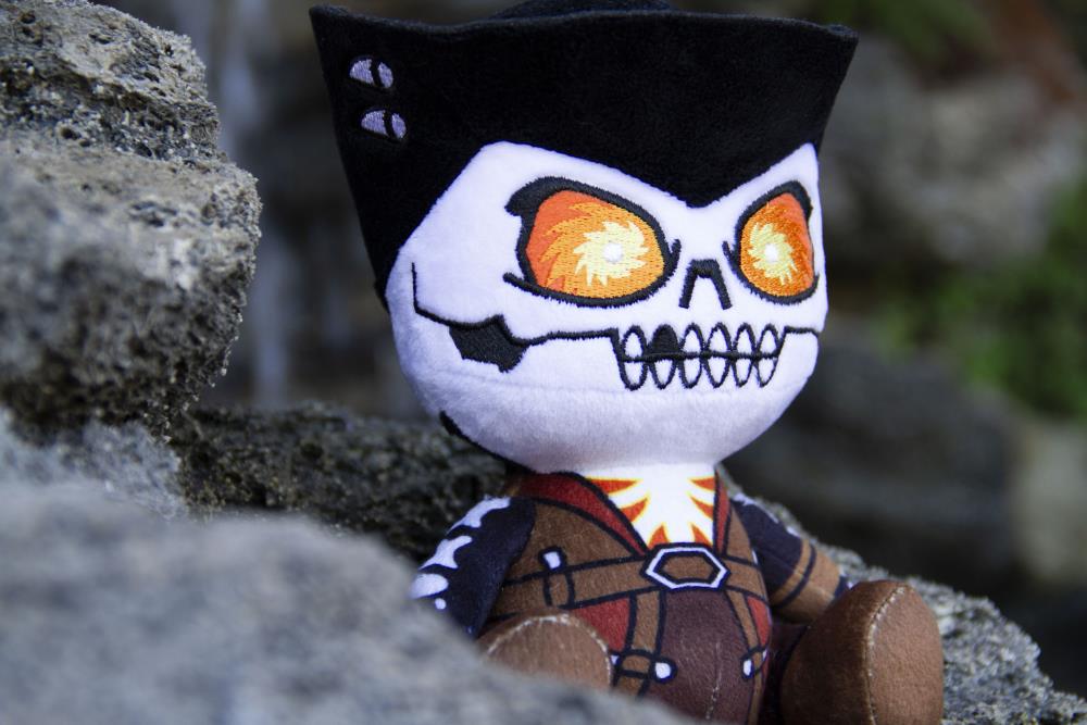 Sea of Thieves Stubbins Captain Flameheart Plush Gallery Image 4