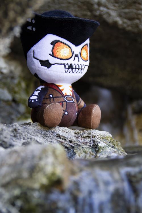 Sea of Thieves Stubbins Captain Flameheart Plush Gallery Image 6