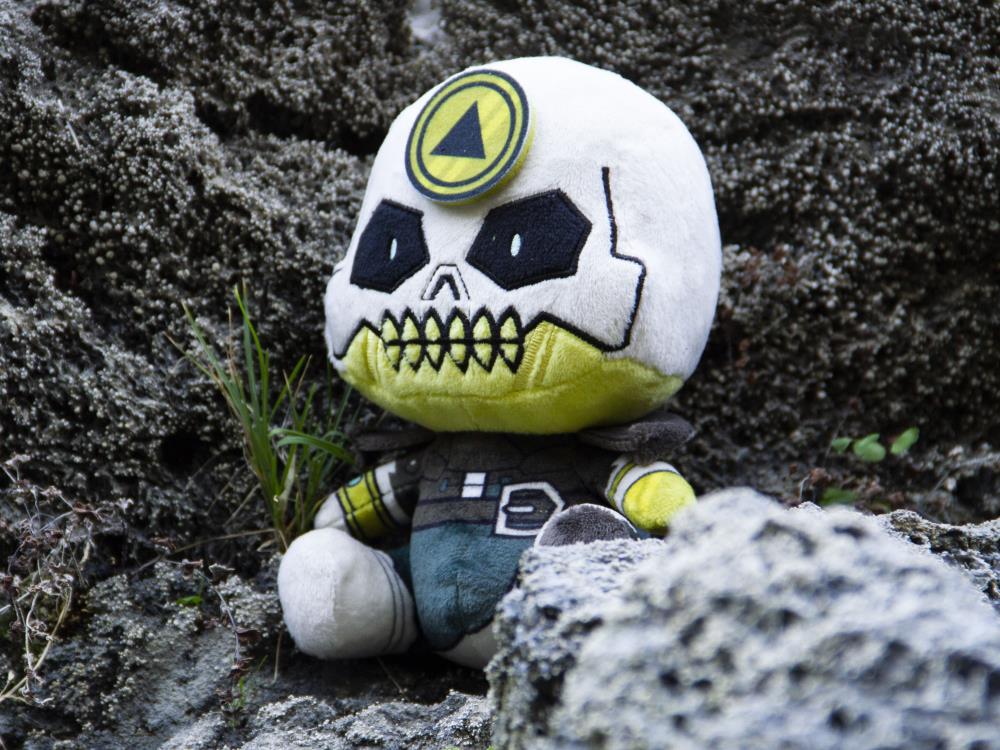 Sea of Thieves Stubbins Gold Hoarder Plush Gallery Image 3
