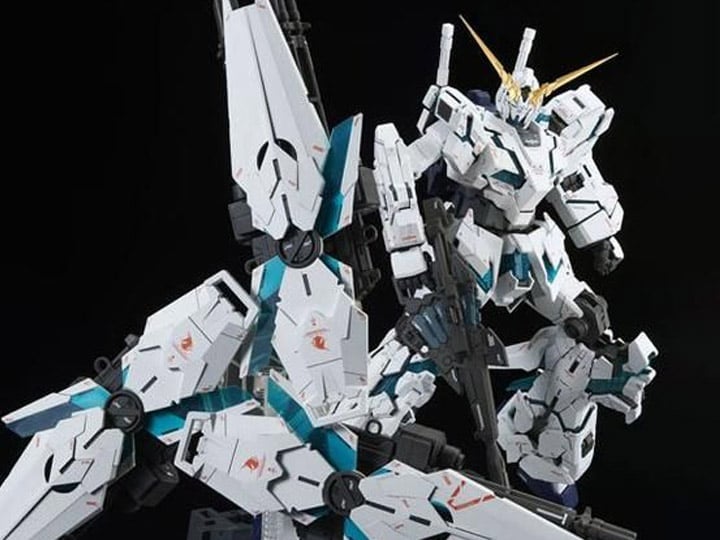 Mobile Suit Gundam Unicorn PG RX-0 Unicorn Gundam (Final Battle) Exclusive 1/60 Scale Model Kit Gallery Image 1