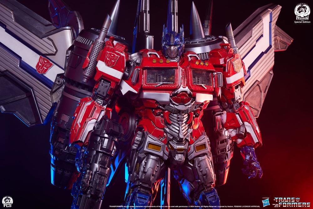 Transformers Museum Scale Optimus Prime (Jet Convoy Edition) Limited Edition Statue Gallery Image 12