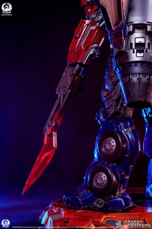 Transformers Museum Scale Optimus Prime (Jet Convoy Edition) Limited Edition Statue Gallery Image 22