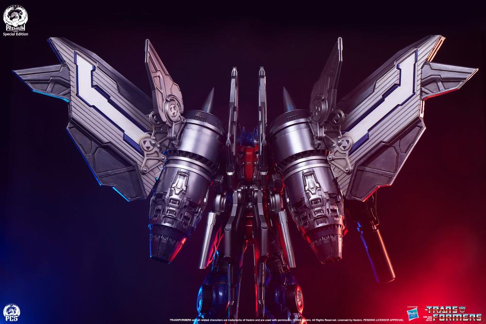 Transformers Museum Scale Optimus Prime (Jet Convoy Edition) Limited Edition Statue Gallery Image 16