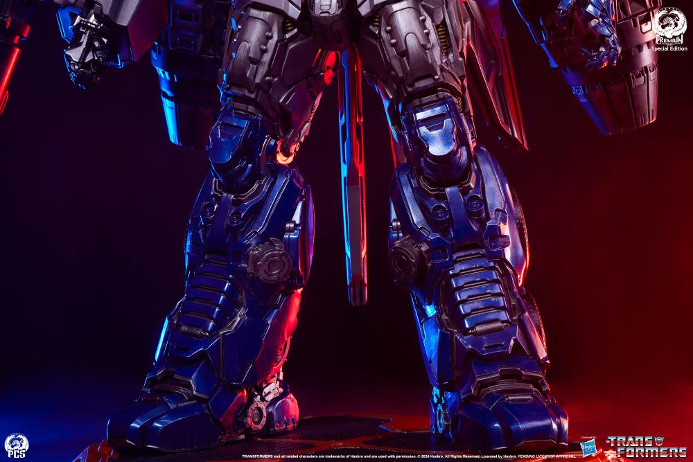 Transformers Museum Scale Optimus Prime (Jet Convoy Edition) Limited Edition Statue Gallery Image 13