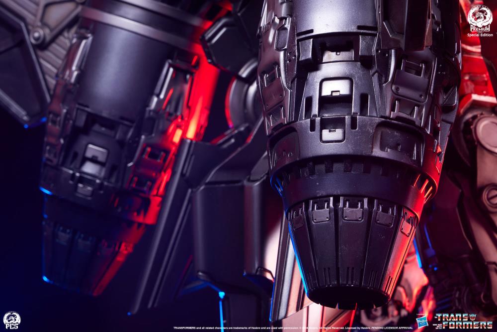Transformers Museum Scale Optimus Prime (Jet Convoy Edition) Limited Edition Statue Gallery Image 18
