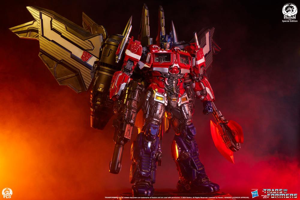 Transformers Museum Scale Optimus Prime (Jet Convoy Edition) Limited Edition Statue Gallery Image 3