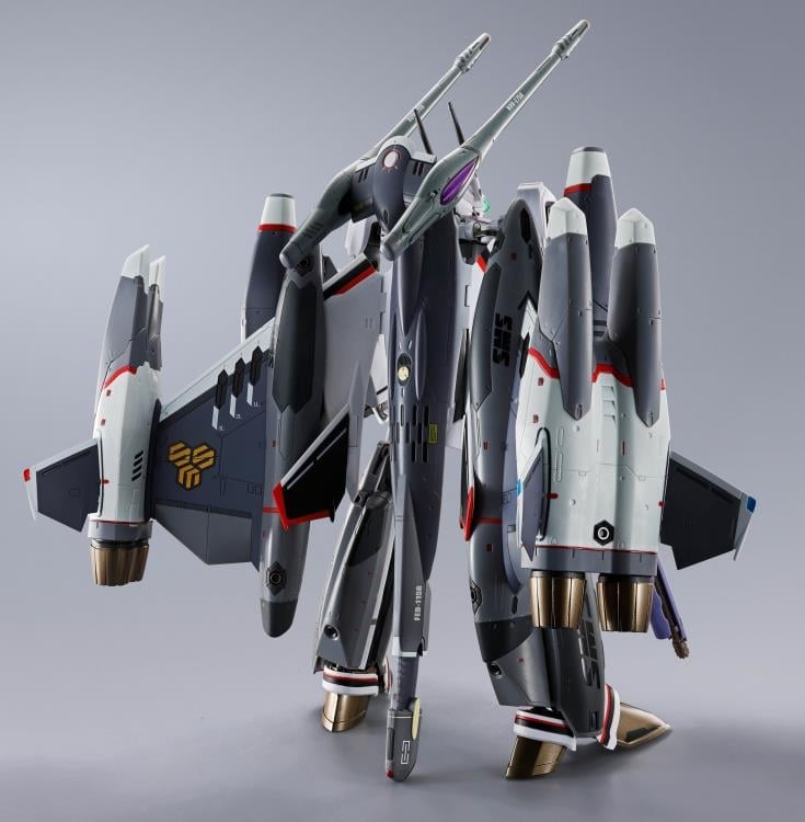 Macross Frontier: The False Songstress DX Chogokin VF-25F Tornado Messiah Valkyrie (Alto Saotome Machine Revival Ver.) Gallery Image 7