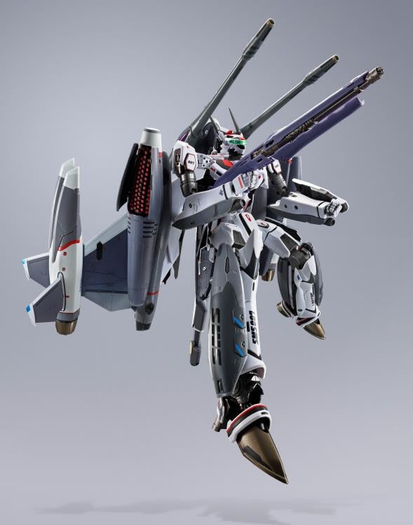 Macross Frontier: The False Songstress DX Chogokin VF-25F Tornado Messiah Valkyrie (Alto Saotome Machine Revival Ver.) Gallery Image 4