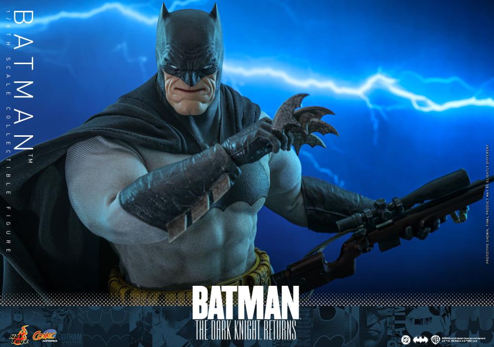 Batman: The Dark Knight Returns CMS024 Batman 1/6th Scale Collectible Figure Gallery Image 7