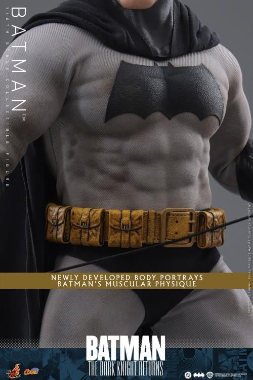 Batman: The Dark Knight Returns CMS024 Batman 1/6th Scale Collectible Figure Gallery Image 20