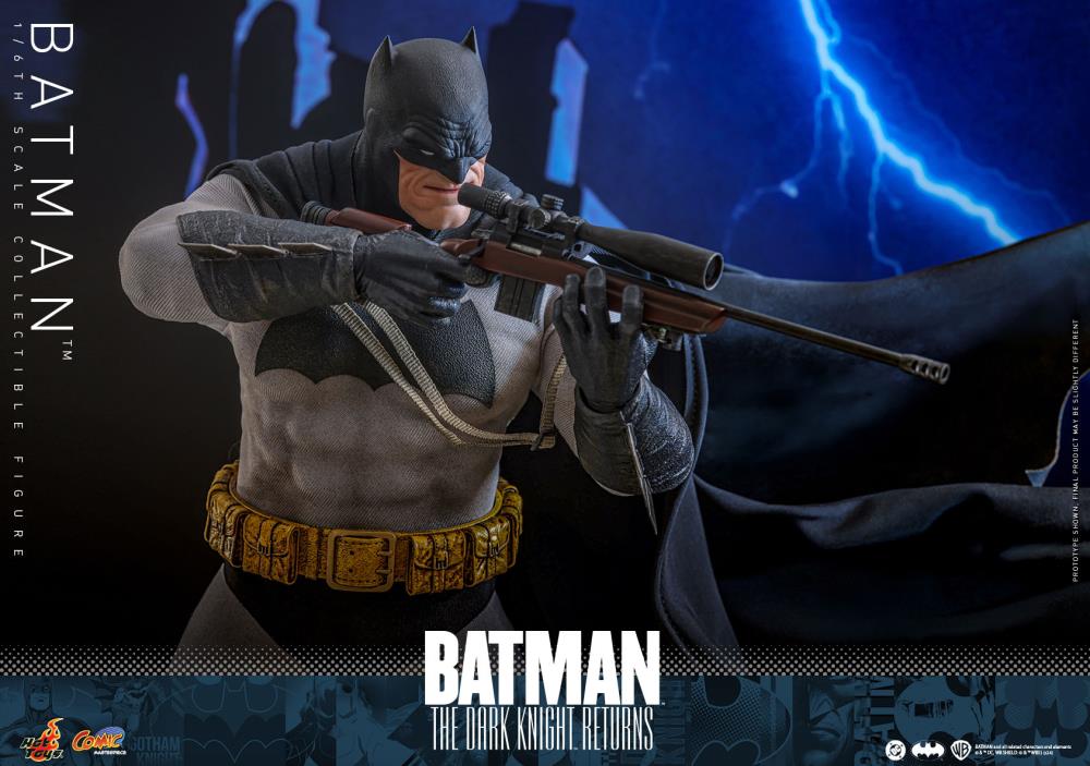 Batman: The Dark Knight Returns CMS024 Batman 1/6th Scale Collectible Figure Gallery Image 10