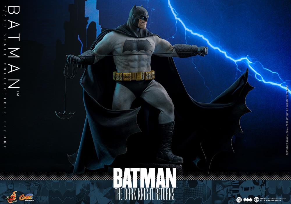 Batman: The Dark Knight Returns CMS024 Batman 1/6th Scale Collectible Figure Gallery Image 12