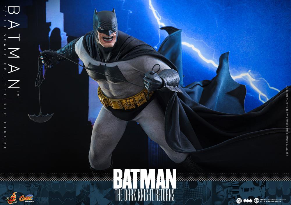 Batman: The Dark Knight Returns CMS024 Batman 1/6th Scale Collectible Figure Gallery Image 11