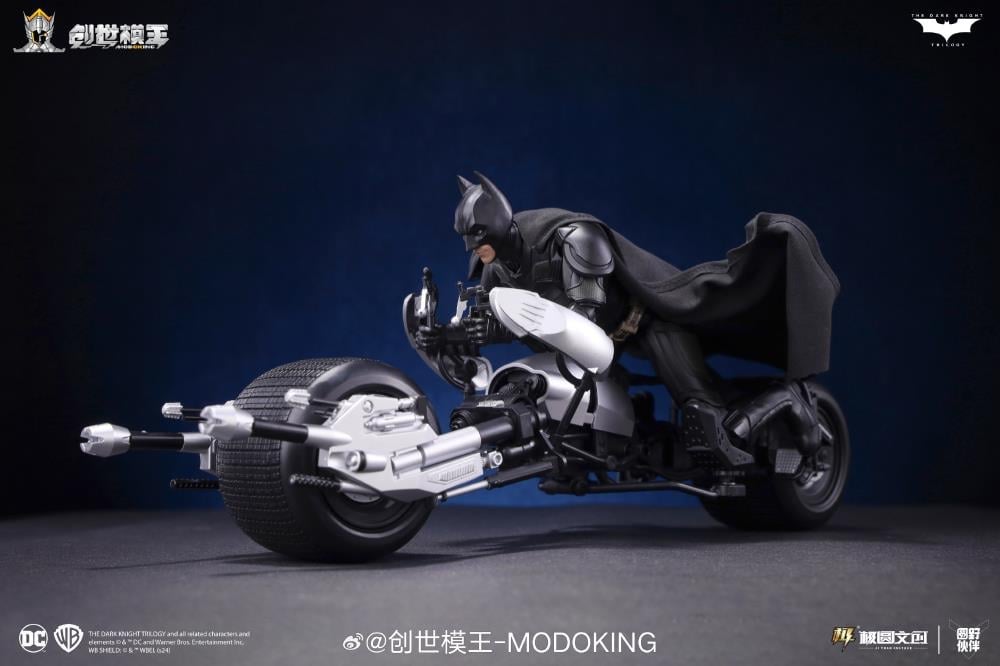 The Dark Knight Batman with Bat-Pod 1/12 Scale Limited Edition