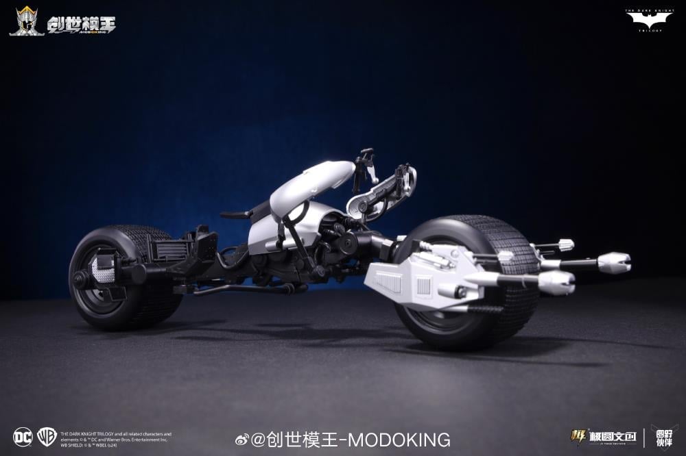 The Dark Knight Batman with Bat-Pod 1/12 Scale Limited Edition