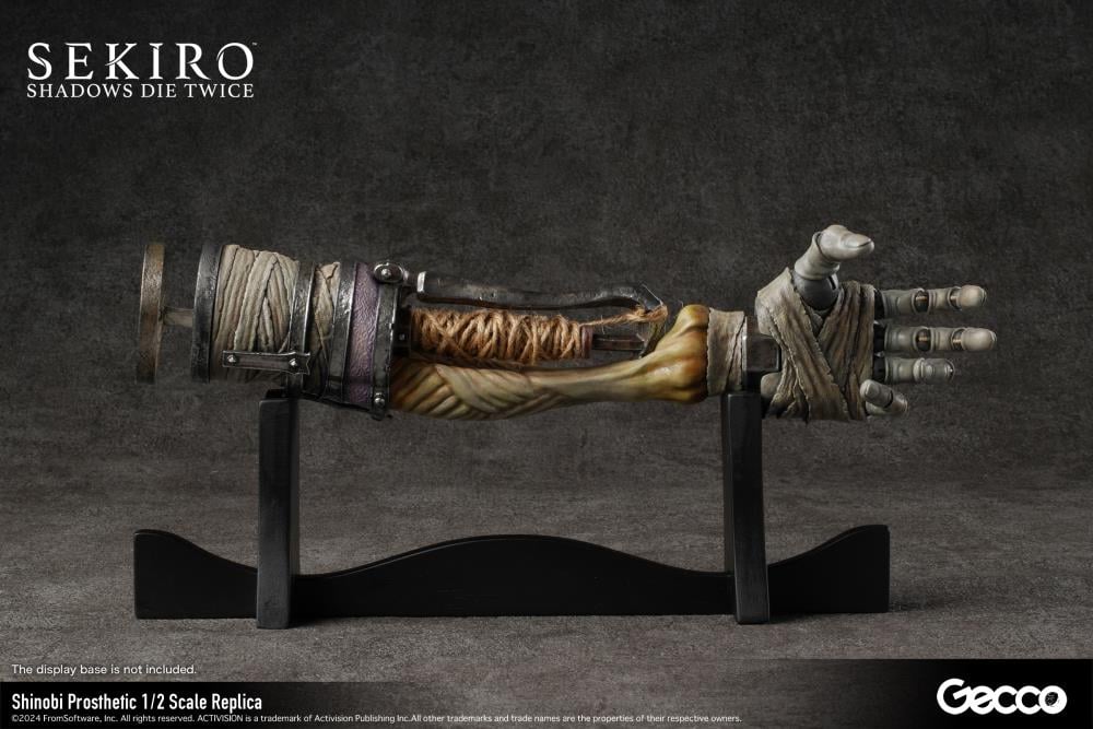 Sekiro: Shadows Die Twice Shinobi Prosthetic 1/2 Scale Replica Gallery Image 16