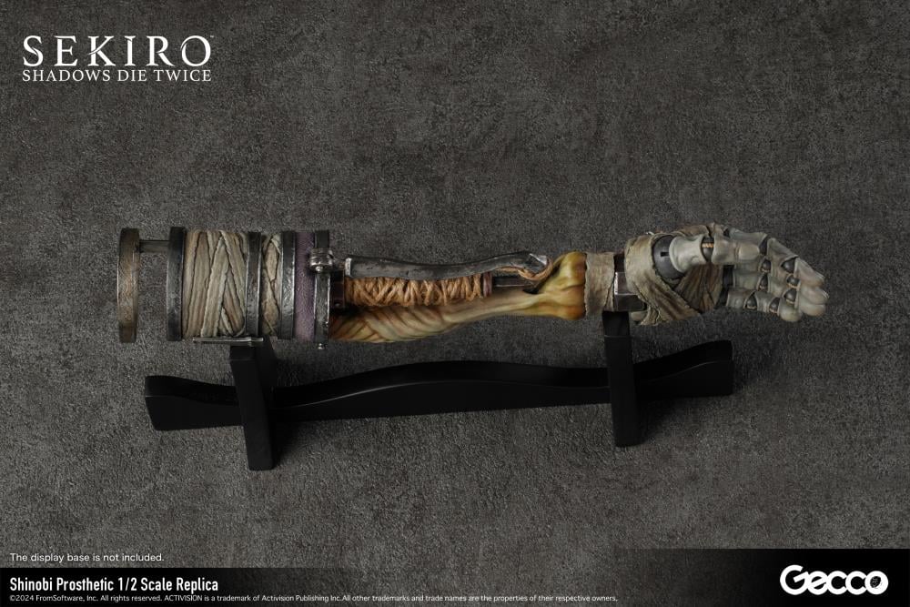 Sekiro: Shadows Die Twice Shinobi Prosthetic 1/2 Scale Replica Gallery Image 9