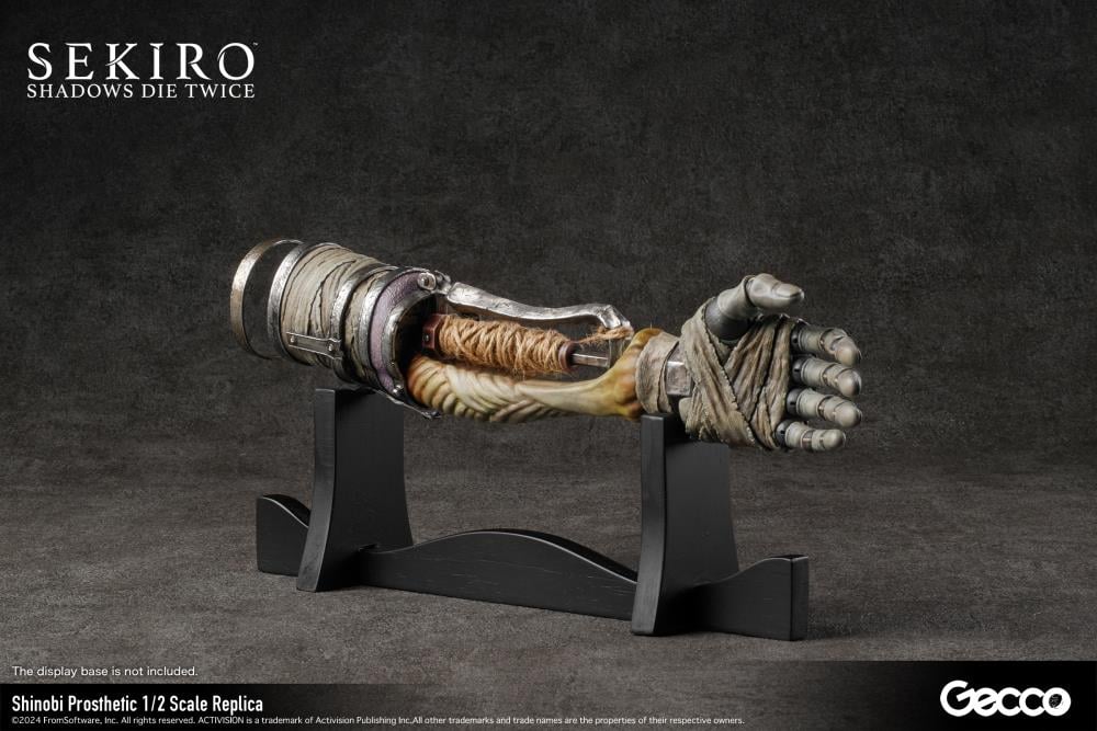 Sekiro: Shadows Die Twice Shinobi Prosthetic 1/2 Scale Replica Gallery Image 4
