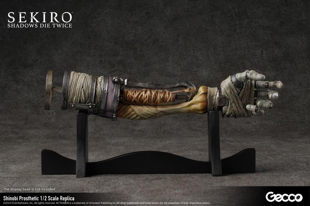 Sekiro: Shadows Die Twice Shinobi Prosthetic 1/2 Scale Replica Gallery Image 14