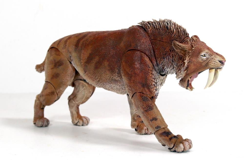Cyberzoic Smilodon populator (Tan Ver.) 1/12 Scale Action Figure Gallery Image 5